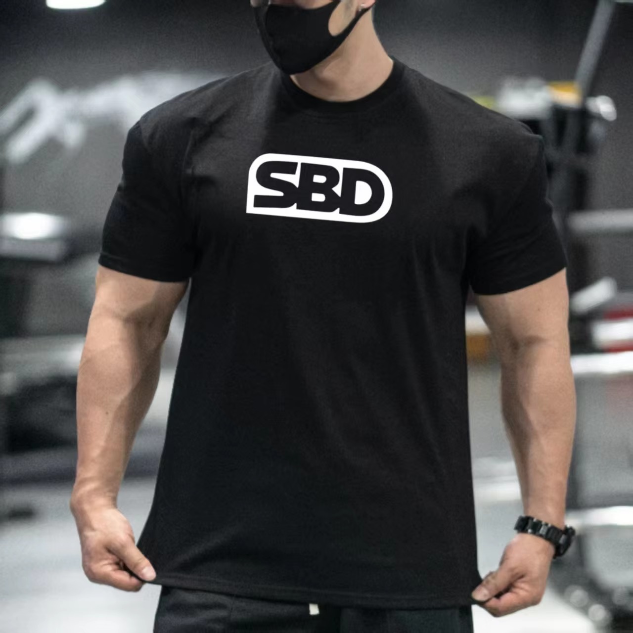 تي شيرت رياضي من ماركة SBD Pow - مراجعة Streetwear Brand Red Logo وسعره